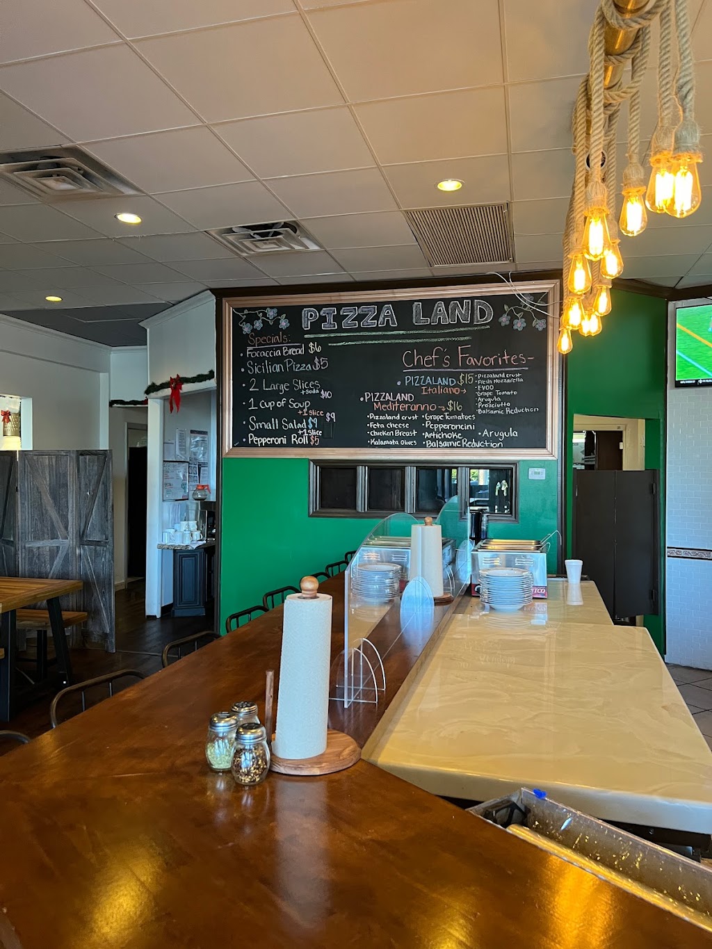 Pizzaland | restaurant | 2500 E Hallandale Beach Blvd Suite G, Hallandale Beach, FL 33009, USA | 7544007750 OR +1 754-400-7750