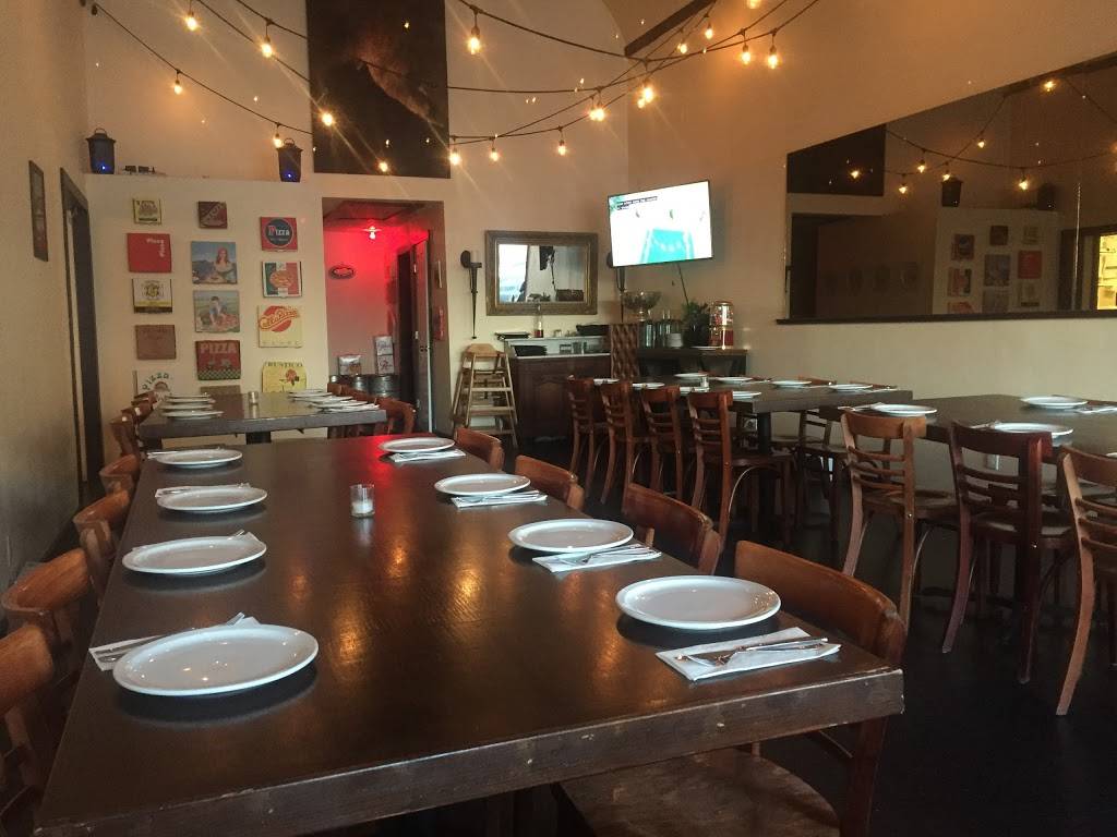 Pizzeria 22 | restaurant | 4213 SW College St, Seattle, WA 98116, USA | 2066877701 OR +1 206-687-7701