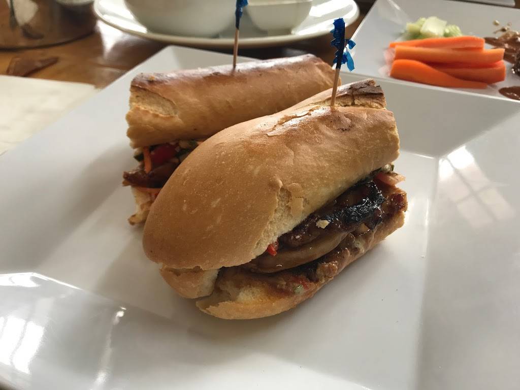 GrassRoots Kitchen | restaurant | 2109 S Edgefield Ave, Dallas, TX 75224, USA | 9727077226 OR +1 972-707-7226