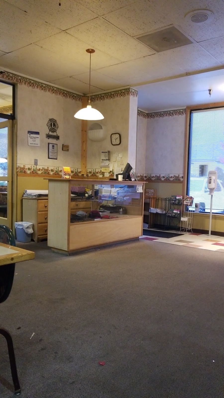 Black Forest Family Restaurant | restaurant | 820 NE E St, Grants Pass, OR 97526, USA | 5412441845 OR +1 541-244-1845