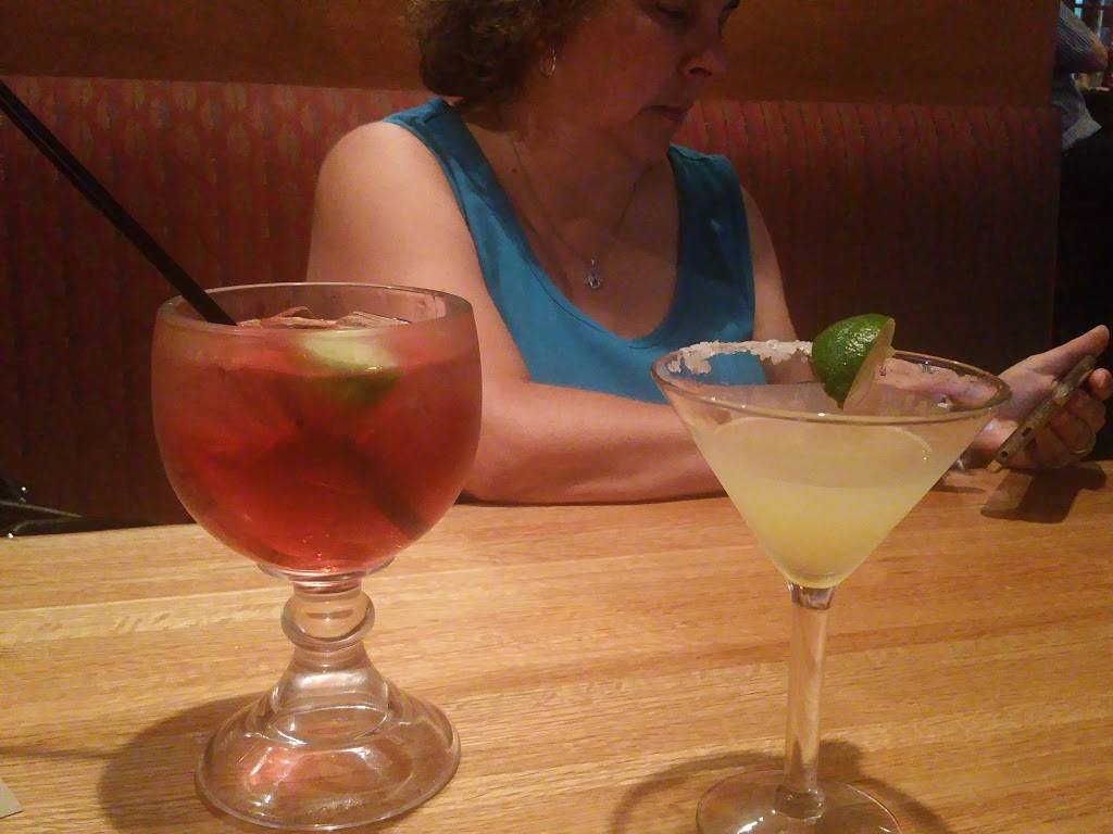 Applebees Grill + Bar | restaurant | 400 Old Franklin Turnpike Unit #204, Rocky Mount, VA 24151, USA | 5404897772 OR +1 540-489-7772