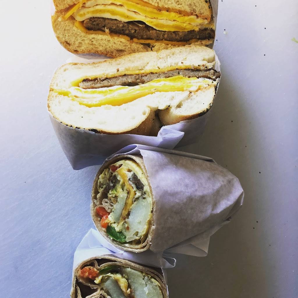 Bergen Deli | restaurant | 605 Bergen Ave, West Babylon, NY 11704, USA | 6315397373 OR +1 631-539-7373