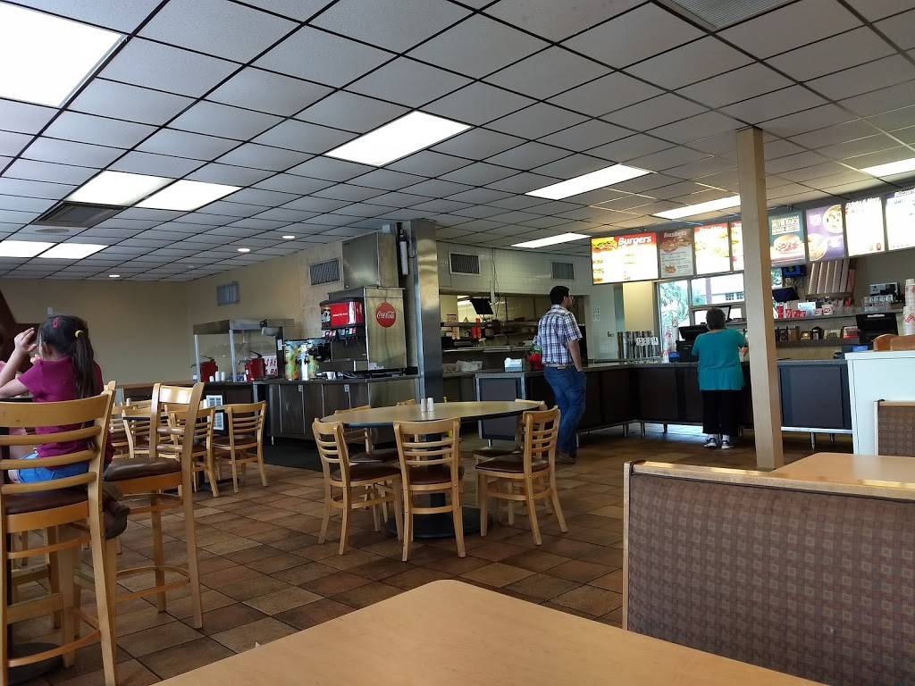 Dairy Queen Store | restaurant | 207 N Moody St, Victoria, TX 77901, USA | 3615782996 OR +1 361-578-2996