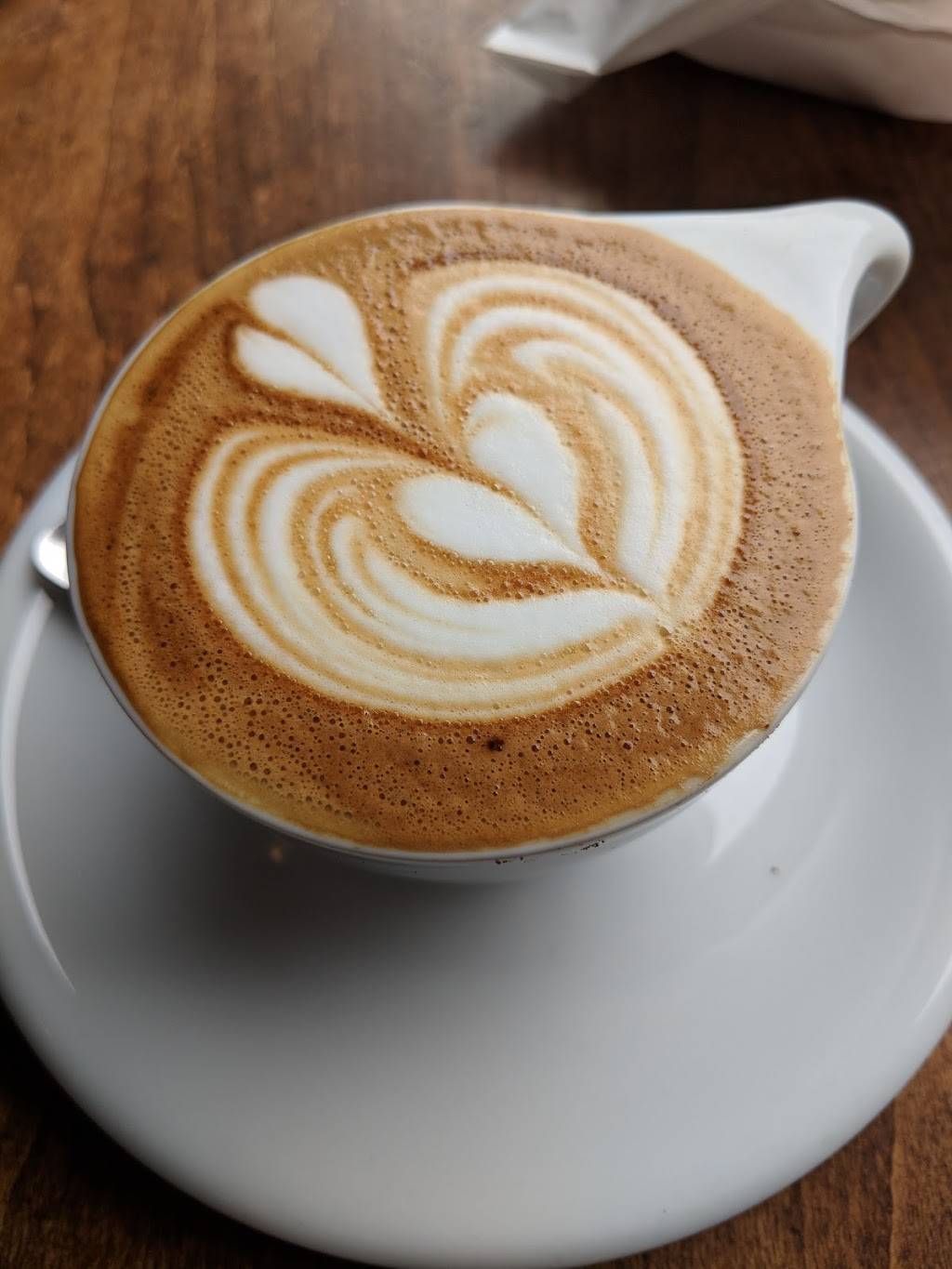 Menottis Coffee Stop | cafe | 56 Windward Ave, Venice, CA 90291, USA | 4242057014 OR +1 424-205-7014