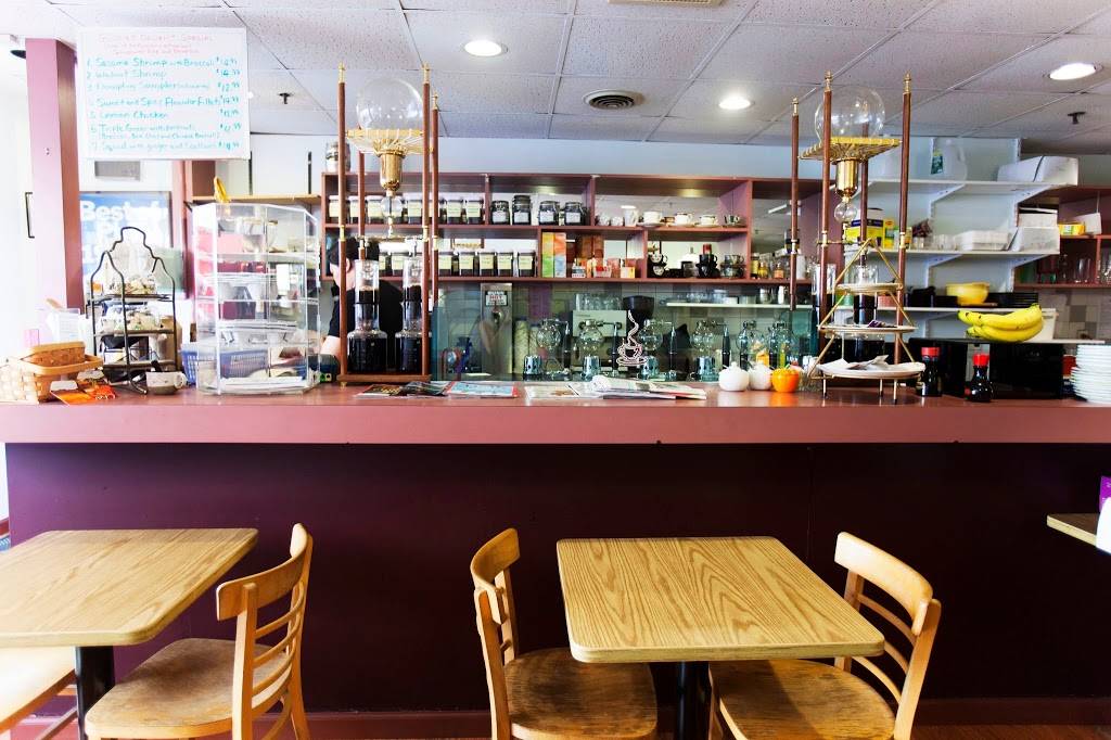 Rays Cafe & Tea House | cafe | 141 N 9th St, Philadelphia, PA 19107, USA | 2159225122 OR +1 215-922-5122