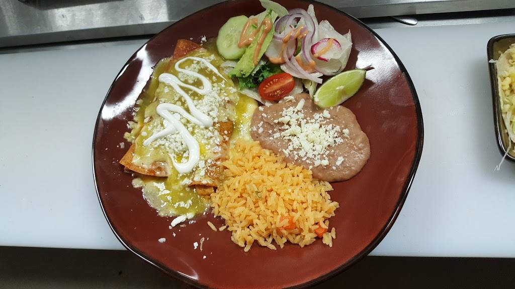 Hacienda El Mirador | restaurant | 5805 N Humboldt Ave, Peoria, IL 61614, USA | 3098392820 OR +1 309-839-2820
