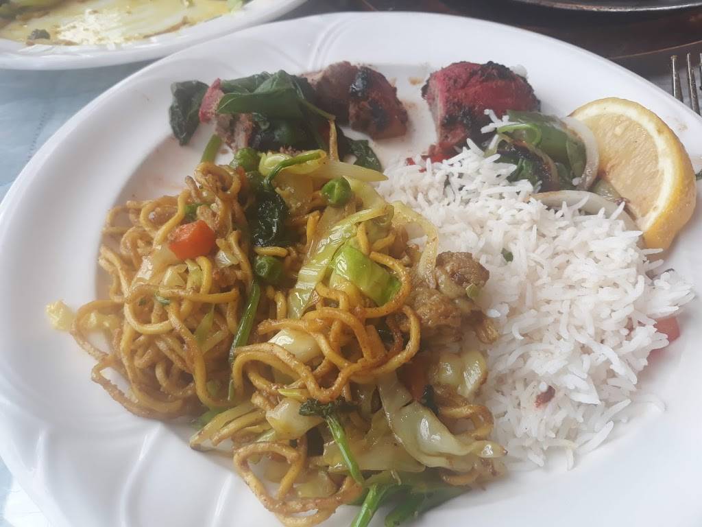 Himalayan Sherpa House | restaurant | 2227 N 56th St, Seattle, WA 98103, USA | 2065960835 OR +1 206-596-0835