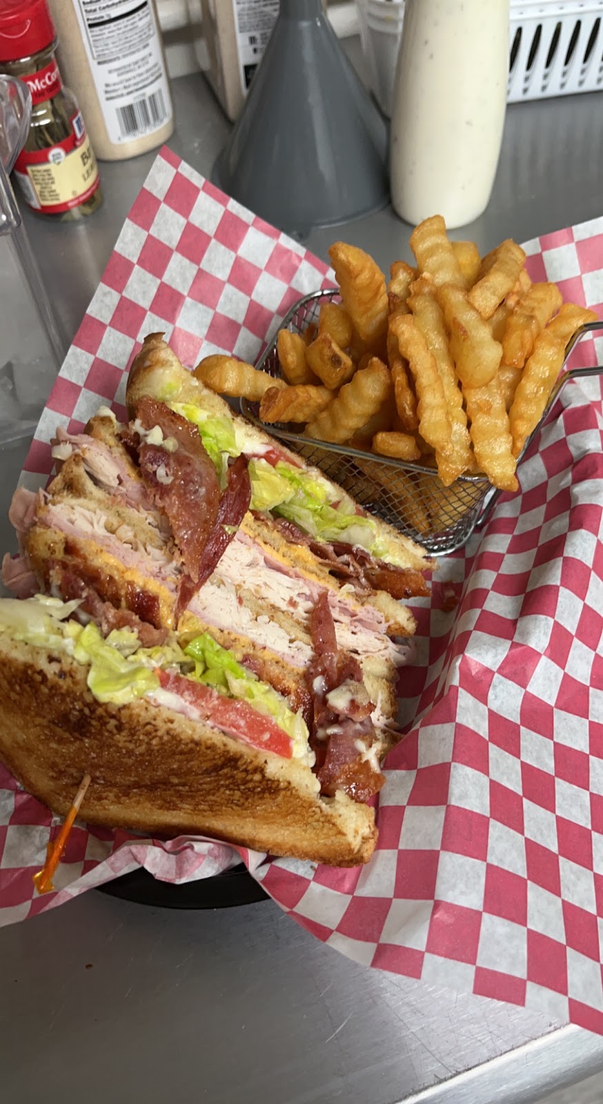 The Barn | restaurant | 202 US-281, Evant, TX 76525, USA | 2544713555 OR +1 254-471-3555