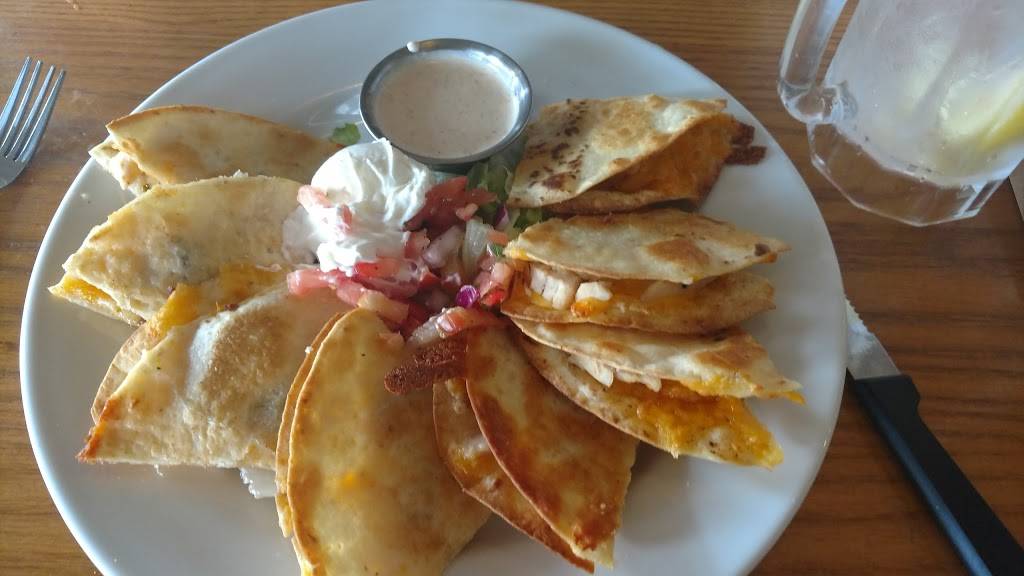 Chilis Grill & Bar | meal takeaway | 7304 Kingston Pike, Knoxville, TN 37919, USA | 8655848195 OR +1 865-584-8195