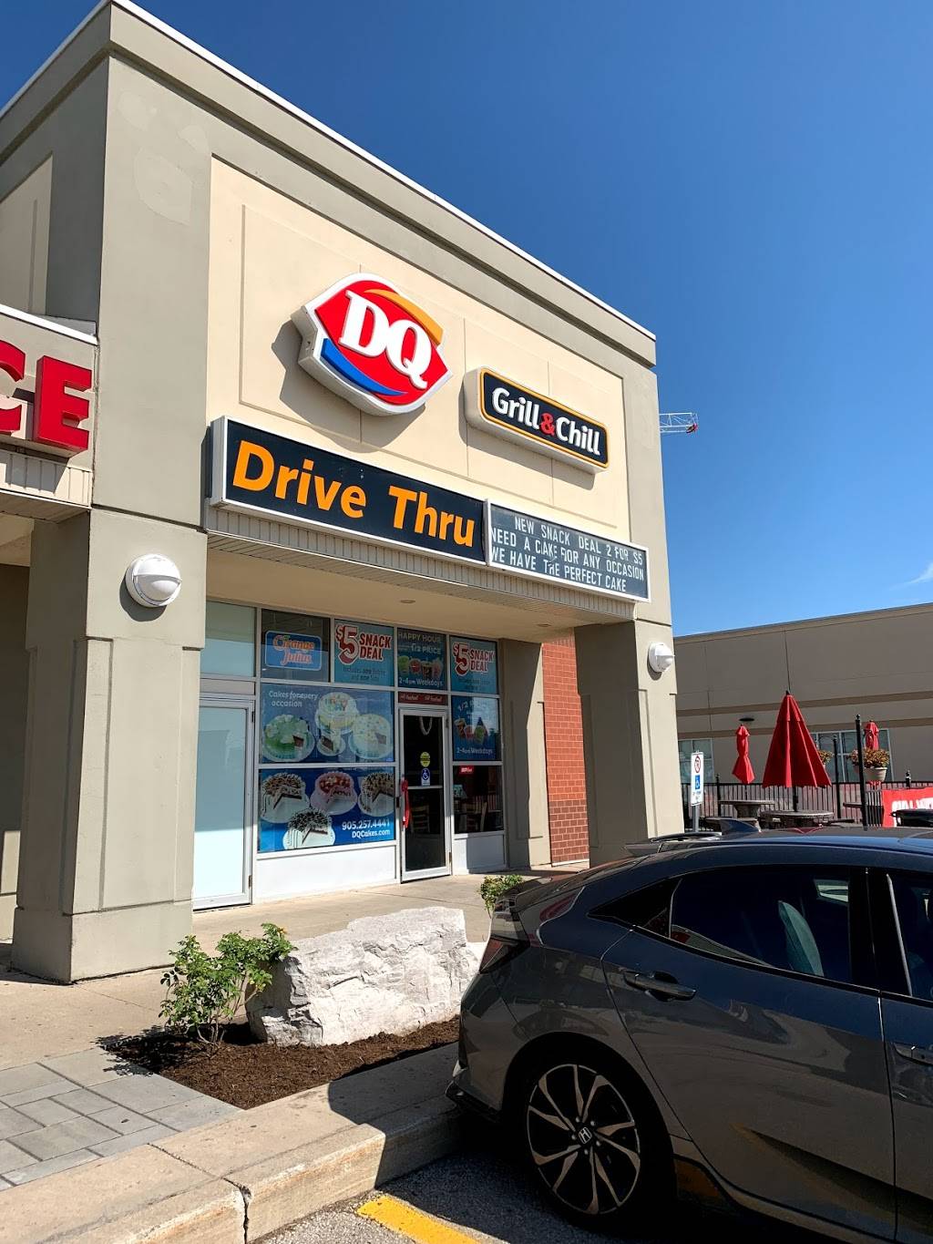 Dairy Queen Grill & Chill | restaurant | 295 Hays Blvd, Oakville, ON L6H 6Z3, Canada | 9052574441 OR +1 905-257-4441