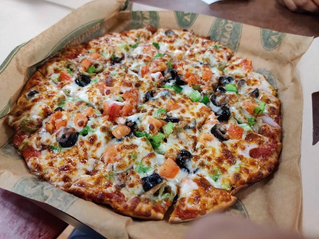 Broadway Fast & Fresh Featuring Broadway Pizza | restaurant | 200 South 6th St #270, Minneapolis, MN 55402, USA | 6123329150 OR +1 612-332-9150