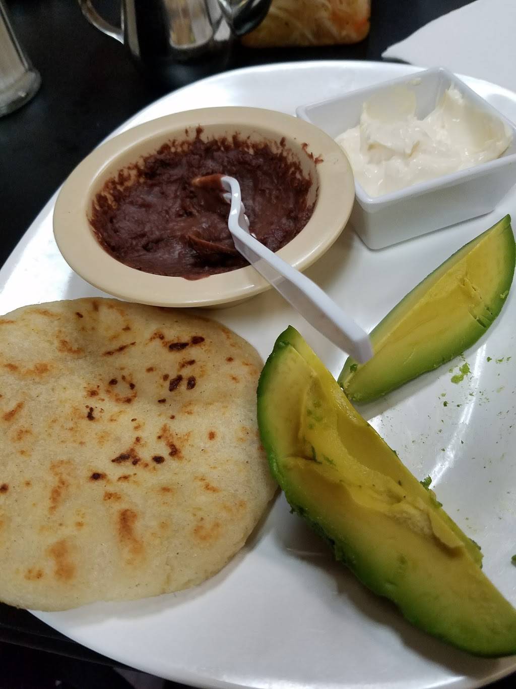 Pupuseria Mercedes Llc | restaurant | 4000 Meadowdale Blvd, Richmond, VA 23234, USA | 8046127456 OR +1 804-612-7456