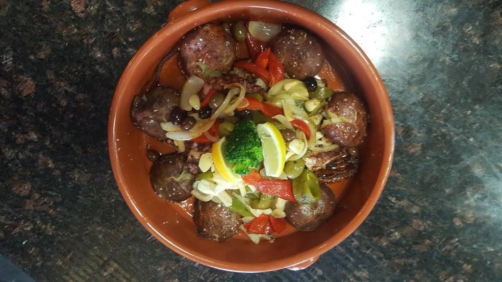 Izzys BBQ Bar & Grill | restaurant | 237 Haledon Ave, Haledon, NJ 07508, USA | 8622573219 OR +1 862-257-3219