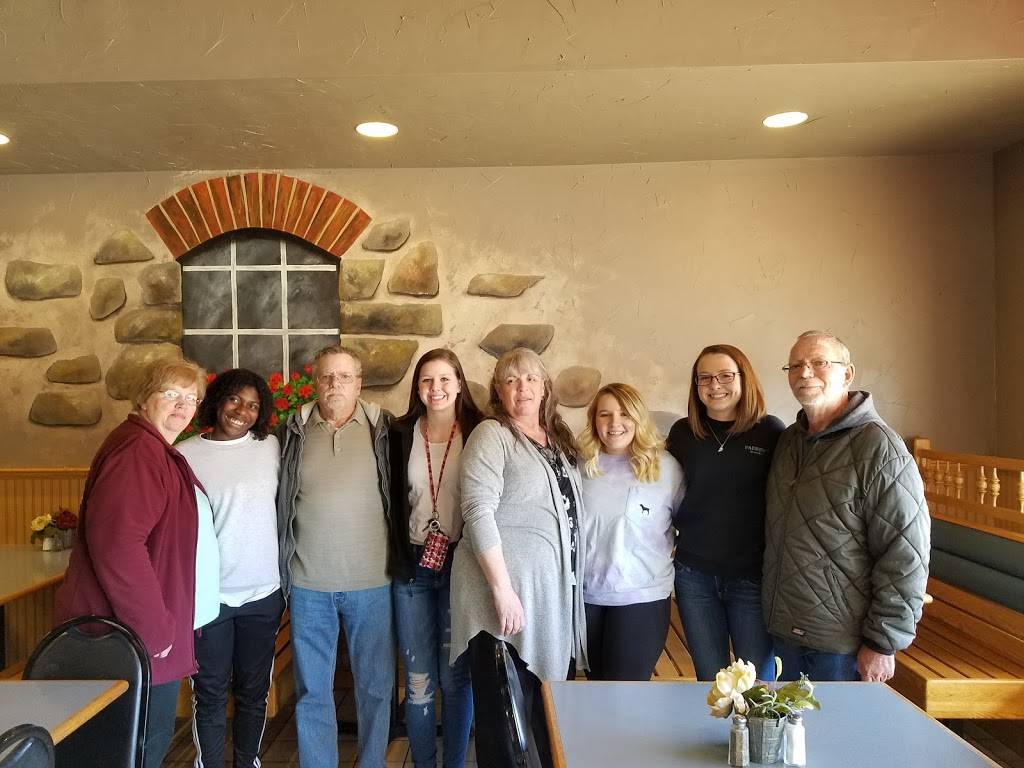 Padrinos | Pizza Restaurant | restaurant | 167 N Beaver Ln, Beaver, WV 25813, USA | 3042557755 OR +1 304-255-7755