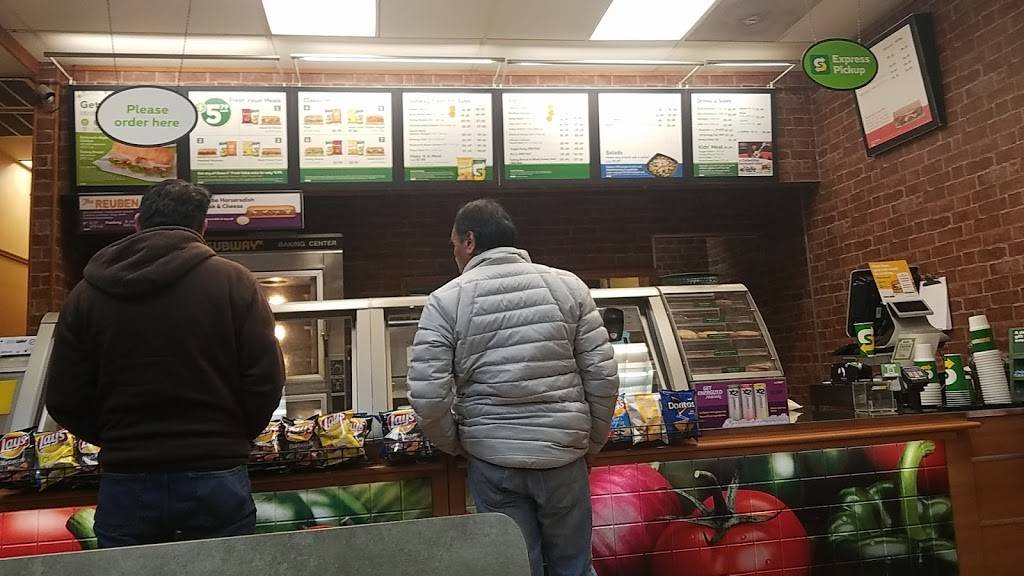 Subway Restaurants | restaurant | 19419 SW Martinazzi Ave, Tualatin, OR 97062, USA | 5036924192 OR +1 503-692-4192