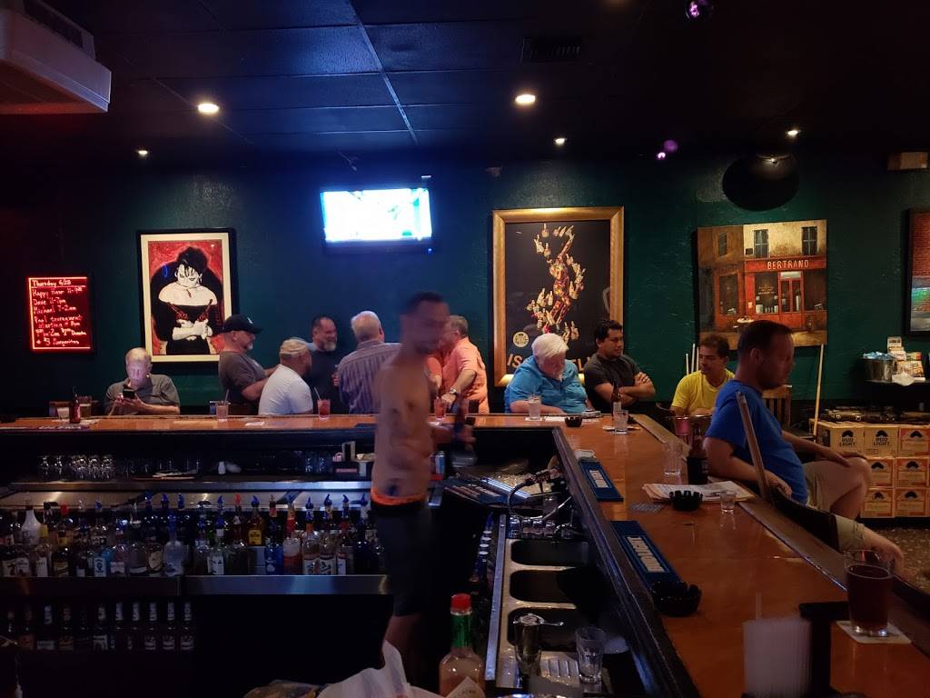 The Corner Pub | restaurant | 1915 N Andrews Ave, Wilton Manors, FL 33311, USA | 9545647335 OR +1 954-564-7335