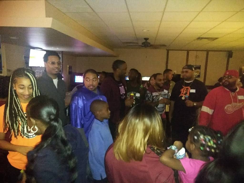 City Limits Bar & Grill | restaurant | 24501 Grand River Ave, Detroit, MI 48219, USA | 3135328550 OR +1 313-532-8550