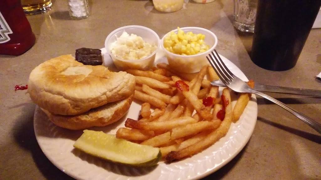 Club Tavern | restaurant | 1915 Branch St, Middleton, WI 53562, USA | 6088363773 OR +1 608-836-3773