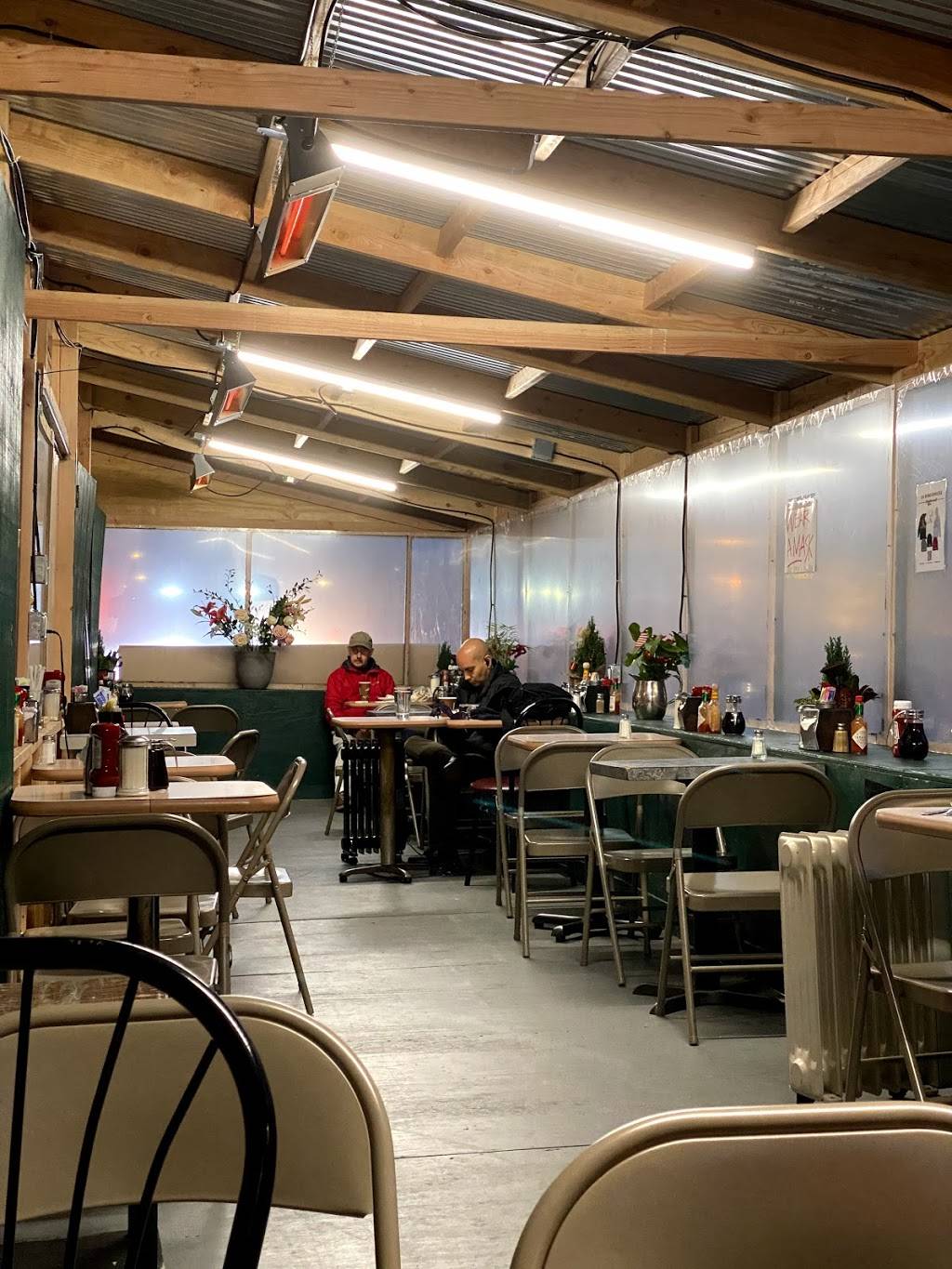 La Bonbonniere | restaurant | 28 8th Ave, New York, NY 10014, USA | 2127419266 OR +1 212-741-9266