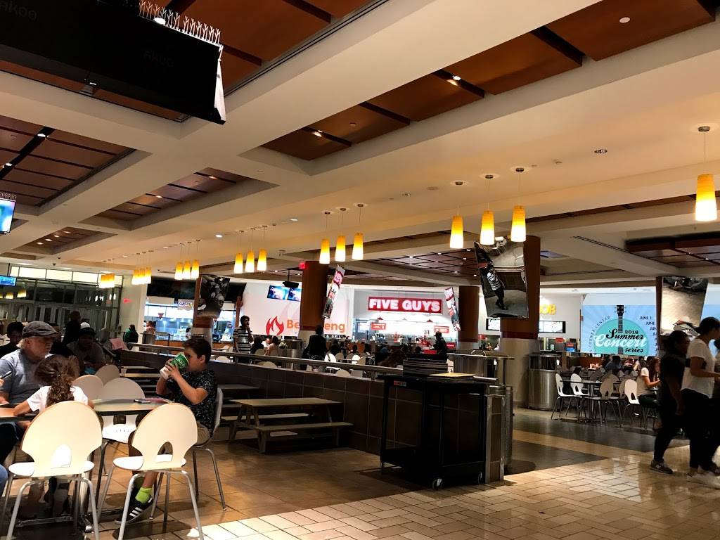 Five Guys | meal takeaway | 7856 Tysons Corner Center, McLean, VA 22102, USA | 5716339550 OR +1 571-633-9550