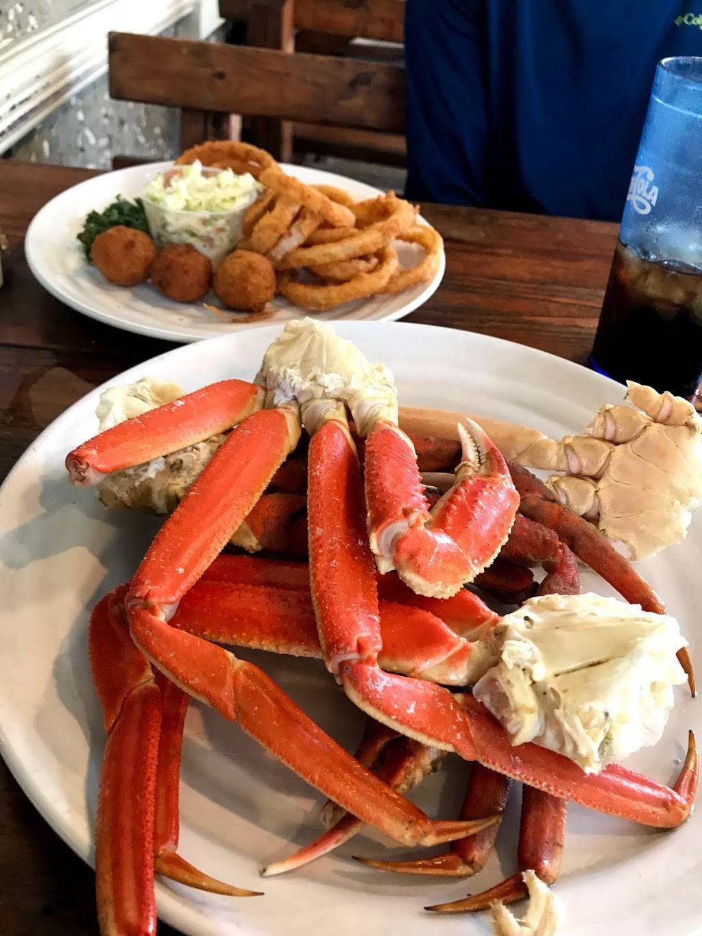 Iguanas Seafood Restaurant | restaurant | 303 Mallery St, St Simons, GA 31522, USA | 9126389650 OR +1 912-638-9650