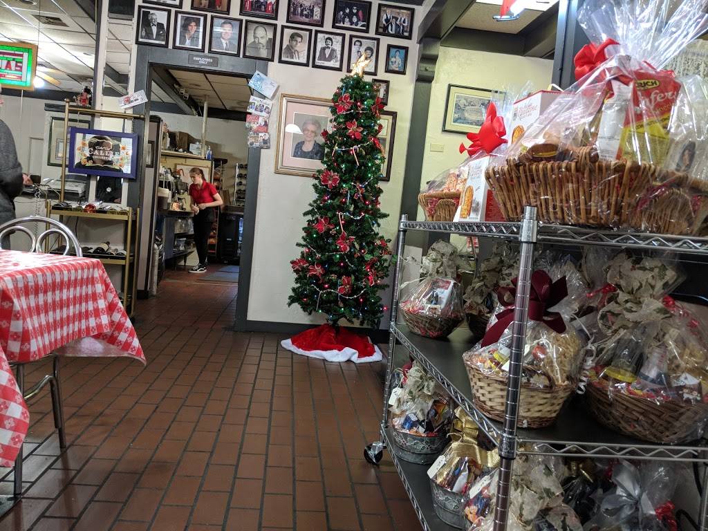 Scarsellas Restaurant | restaurant | 4151 Market St, Youngstown, OH 44512, USA | 3307880806 OR +1 330-788-0806