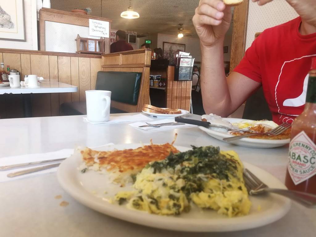 Budget Cafe | restaurant | 7017, 832 E Ocean Ave, Lompoc, CA 93436, USA | 8057354085 OR +1 805-735-4085