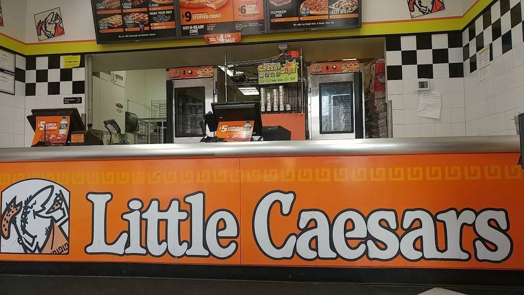 Little Caesars Pizza | meal takeaway | 121 Willow Bend, Crystal, MN 55428, USA | 7635355486 OR +1 763-535-5486