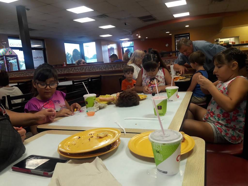 Cicis | restaurant | 8320 W Central Ave, Wichita, KS 67212, USA | 3167731782 OR +1 316-773-1782