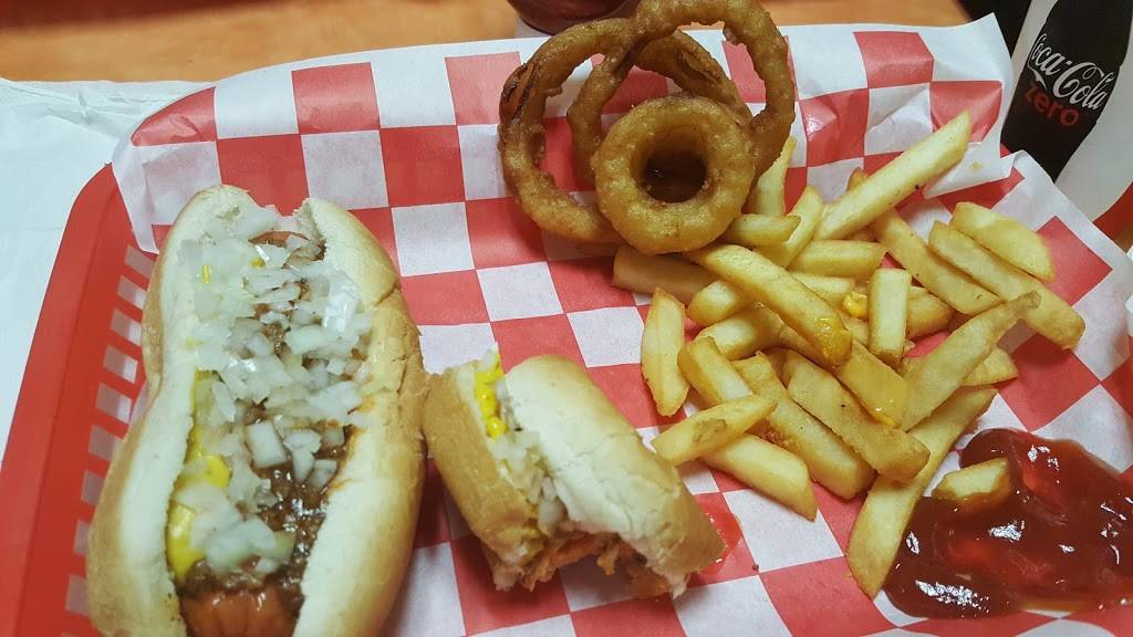 Vassis Drive-In | restaurant | 1666 Main St, Hellertown, PA 18055, USA | 6108381877 OR +1 610-838-1877