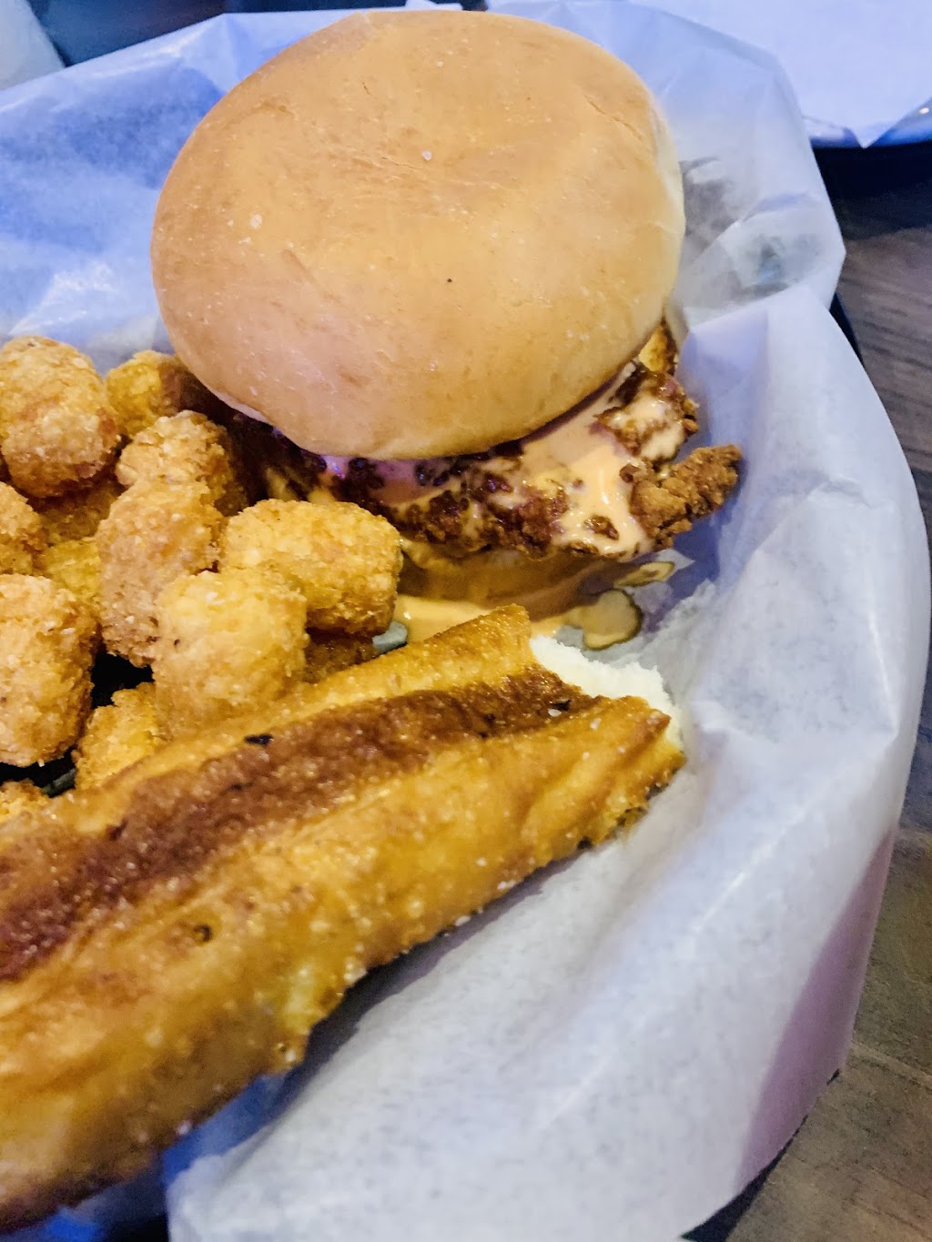 The Well Haus Bar and Grill | restaurant | 3331 Rue Royale St, St Charles, MO 63301, USA | 6363957199 OR +1 636-395-7199