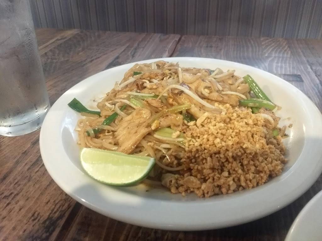 Thai Flavors | restaurant | 1254 E 14th St, Des Moines, IA 50316, USA | 5152624658 OR +1 515-262-4658