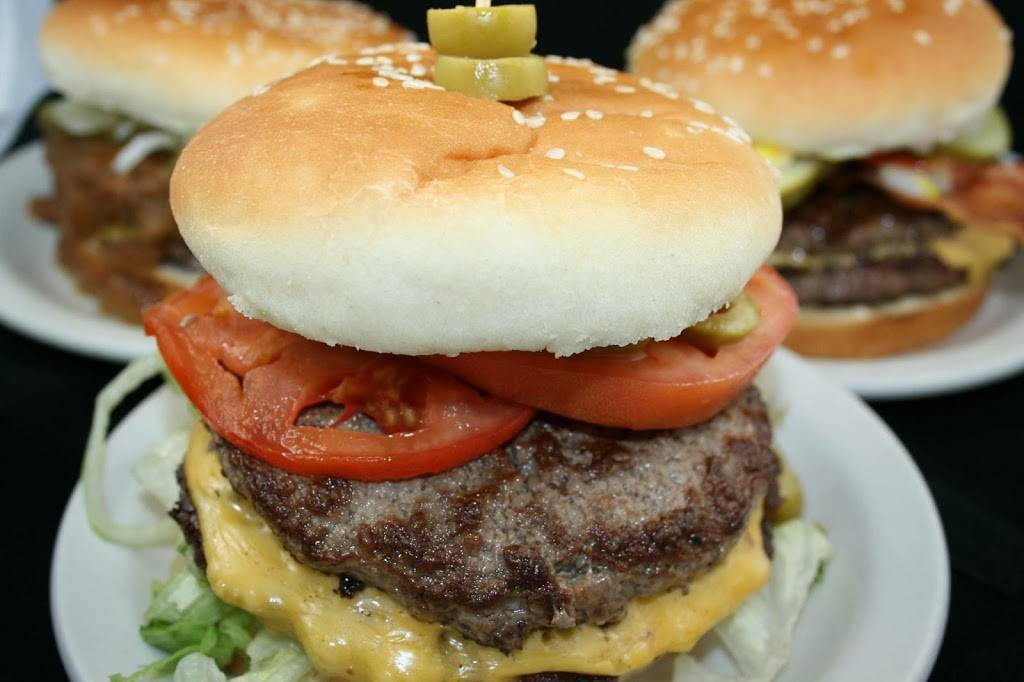 Red Hot Inn Restaurants | restaurant | 3175 Leonard St NE, Grand Rapids, MI 49525, USA | 6169569425 OR +1 616-956-9425