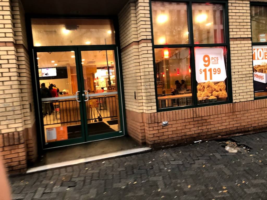 Popeyes Louisiana Kitchen | restaurant | 12 Broad St SW suite a, Atlanta, GA 30303, USA | 4045255950 OR +1 404-525-5950