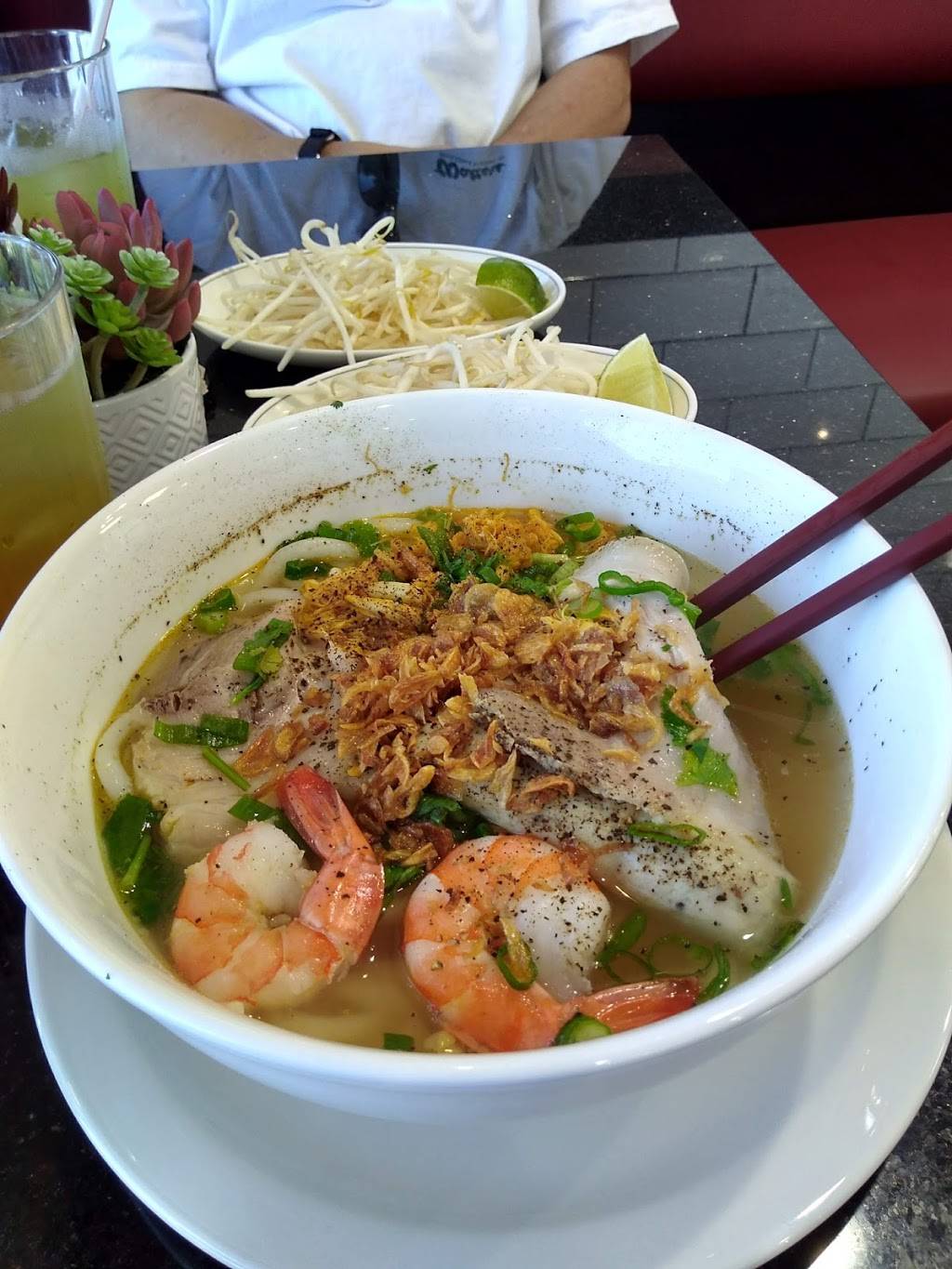 Quan Bun | restaurant | 9792 Garden Grove Blvd, Garden Grove, CA 92844, USA | 6576670123 OR +1 657-667-0123