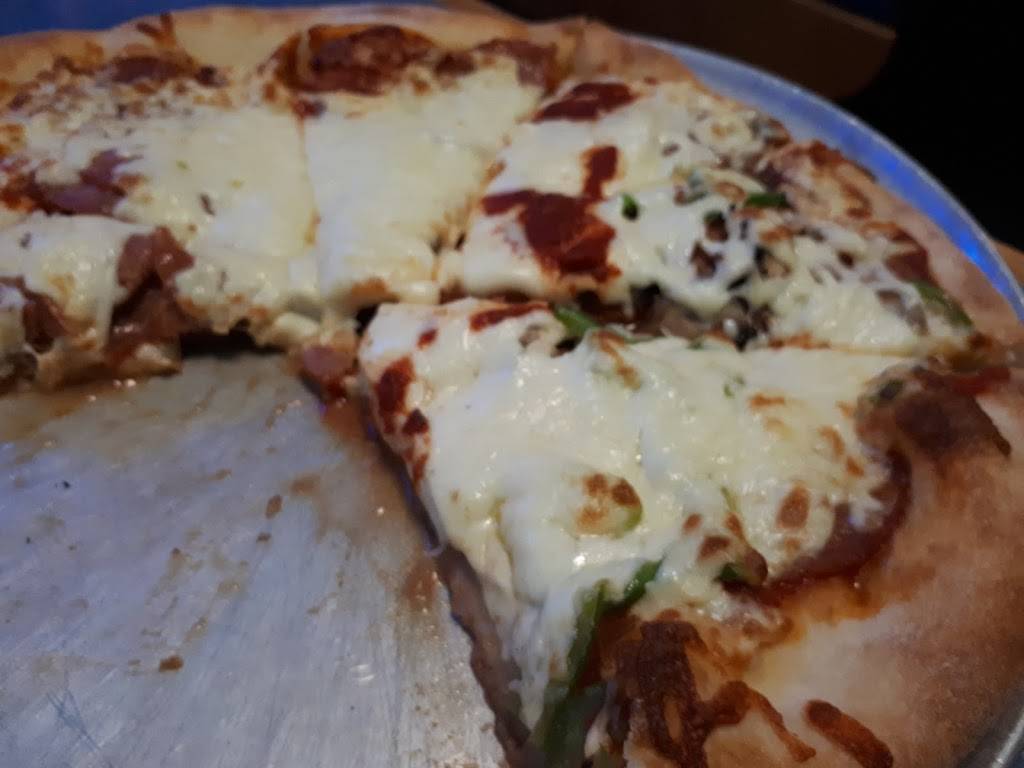 Christine Pizza Inc | restaurant | 321 Rue Hériot, Drummondville, QC J2B 1A9, Canada | 8194776666 OR +1 819-477-6666