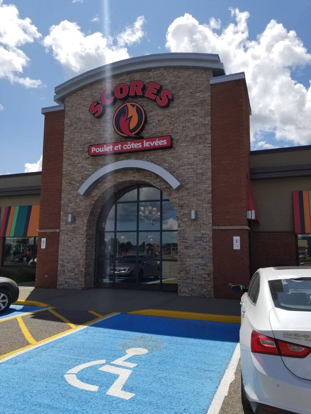 Rôtisserie Scores | restaurant | 831 Rue Clemenceau, Québec, QC G1C 2K6, Canada | 4186673000 OR +1 418-667-3000
