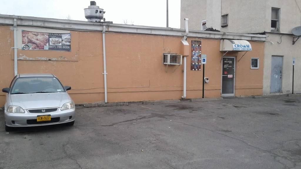 Crown Fried Chicken | restaurant | 1200 North St, Endicott, NY 13760, USA | 6077866004 OR +1 607-786-6004