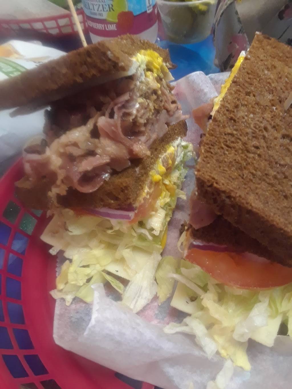 Bushel ‘n Peck Summit | restaurant | 17 Mountain St E, Worcester, MA 01606, USA | 5088560516 OR +1 508-856-0516