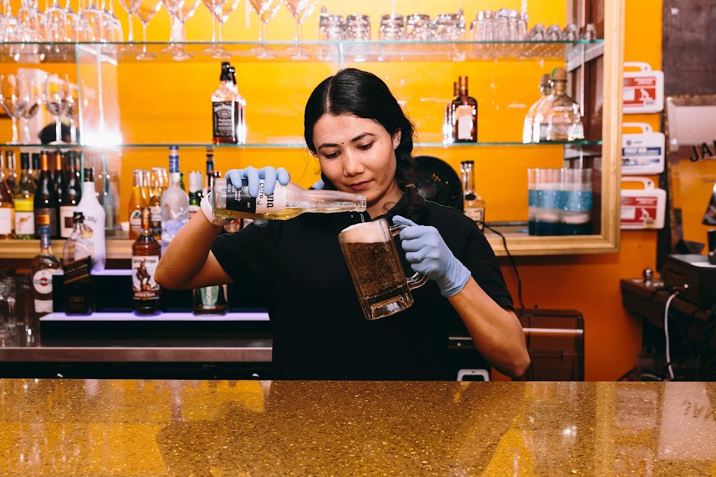 Holla Namaste Bar and Grill | restaurant | 35-21 Junction Blvd, Queens, NY 11368, USA | 9173961412 OR +1 917-396-1412