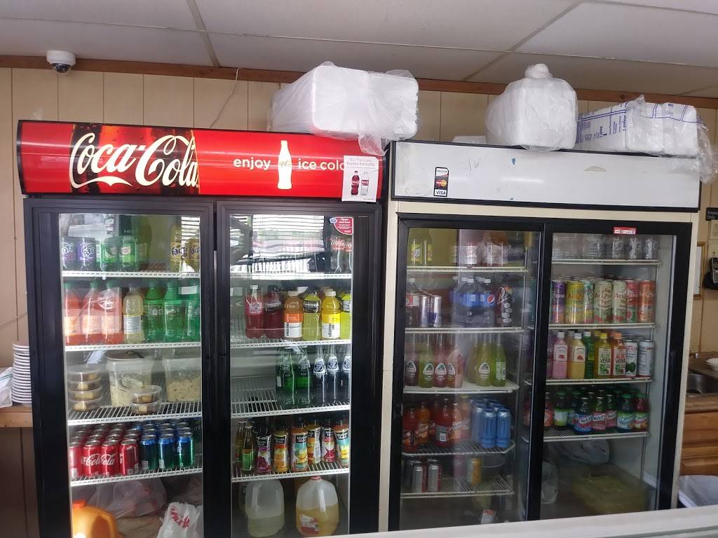 Dominican Restaurant | restaurant | 645 Rodman St, Fall River, MA 02721, USA | 5086767615 OR +1 508-676-7615