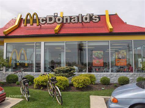 McDonalds | cafe | 1607 W Broadway, Council Bluffs, IA 51501, USA | 7123220705 OR +1 712-322-0705