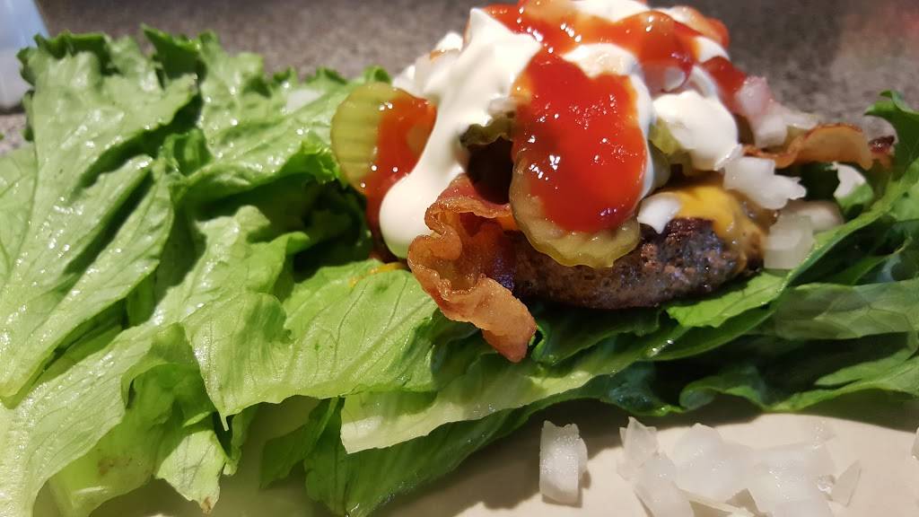 Fuddruckers | restaurant | 7470 S Priest Dr, Tempe, AZ 85283, USA | 4804139114 OR +1 480-413-9114