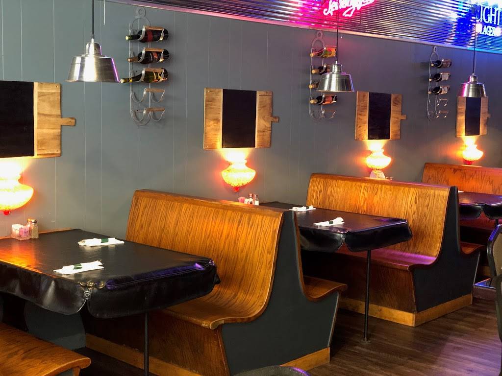 Meyers Landing Bar & Grill | restaurant | 1326 Whipple Ave NW, Canton, OH 44708, USA | 3304770295 OR +1 330-477-0295