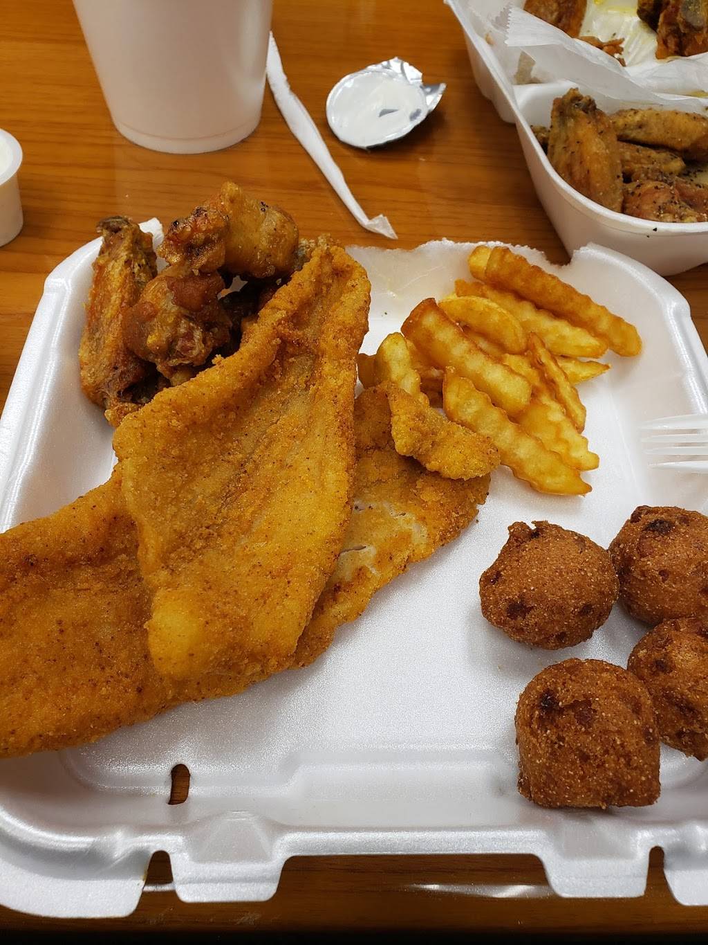 A Town Wings | restaurant | 6616 Tara Blvd, Jonesboro, GA 30236, USA | 7709617004 OR +1 770-961-7004