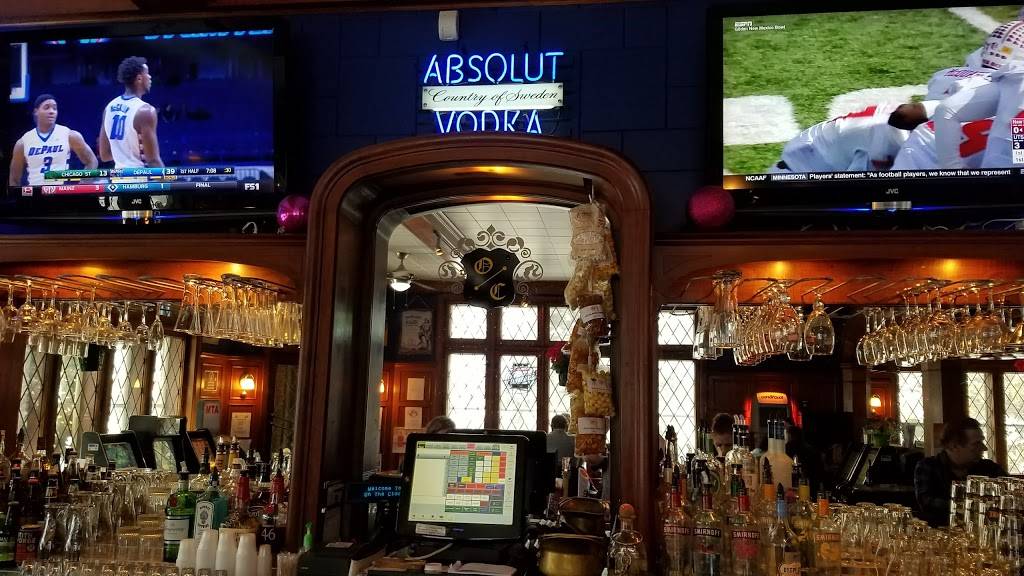 On The Clock Bar & Grill | restaurant | 4301 S Howell Ave, Milwaukee, WI 53207, USA | 4147442383 OR +1 414-744-2383