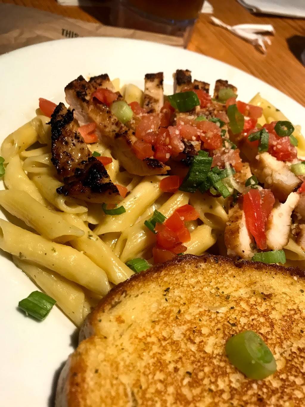 Chilis Grill & Bar | meal takeaway | 630 W Huntington Dr, Monrovia, CA 91016, USA | 6263031604 OR +1 626-303-1604