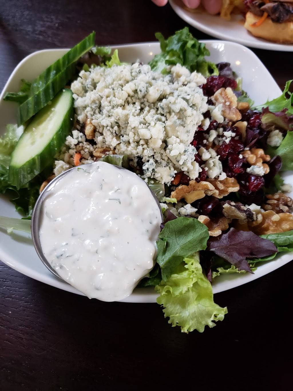 Graydons Crossing | restaurant | 1223 Plainfield Ave NE, Grand Rapids, MI 49505, USA | 6167268260 OR +1 616-726-8260