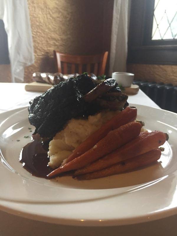 Elkhart Inn | restaurant | 91 Lincoln St, Elkhart Lake, WI 53020, USA | 9208763133 OR +1 920-876-3133