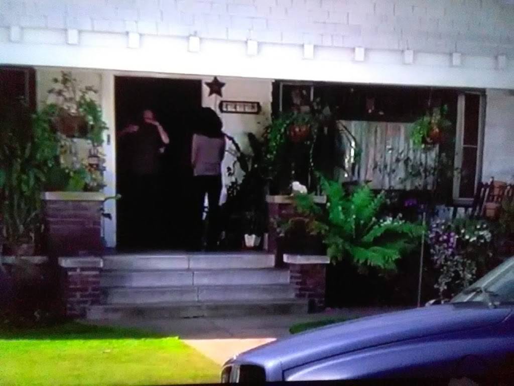 Jordan Valley Foods | meal takeaway | 1976 E 73rd St, Chicago, IL 60649, USA | 7732884749 OR +1 773-288-4749